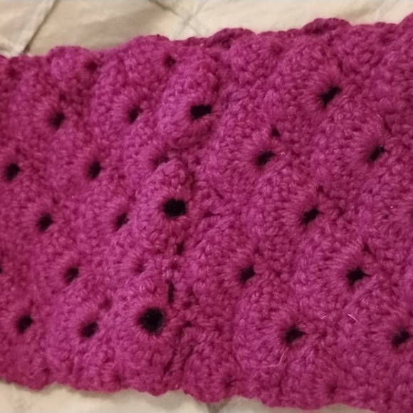 Handmade Crochet Women\'s Size Medium Maroon Hat And Infinity Scarf Set main image 4